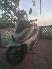 Honda PCX 125 cc Scooter