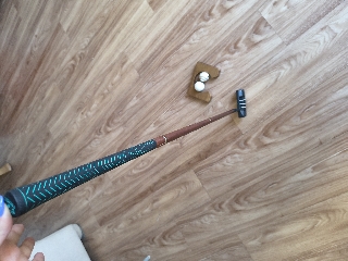 Kit de Golfe de Interior / Escritório – Taco Putter Alvo de Madeira e Bolas