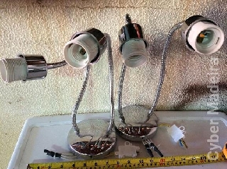 2 Apliques de parede com 4 lâmpadas