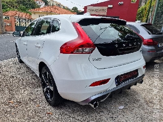 VOLVO V40 2.0 D2 R DESIGN 120cv Gasóleo