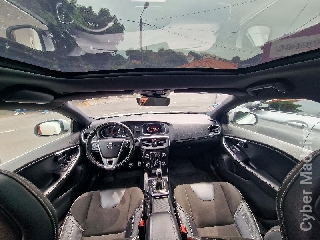 VOLVO V40 2.0 D2 R DESIGN 120cv Gasóleo